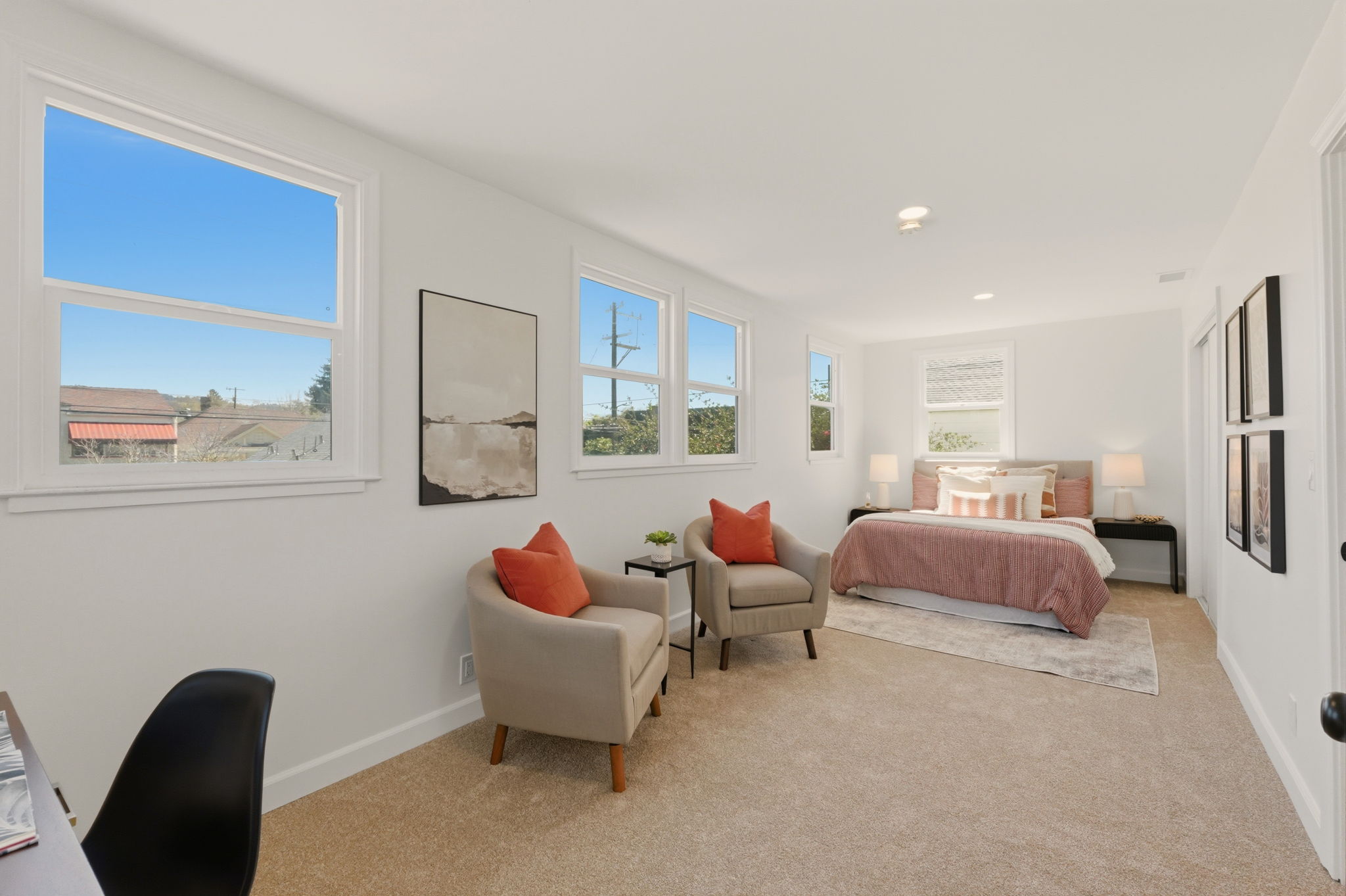 05_Primary_Bedroom_01