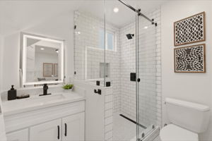 07_Bathroom_Secondary_01