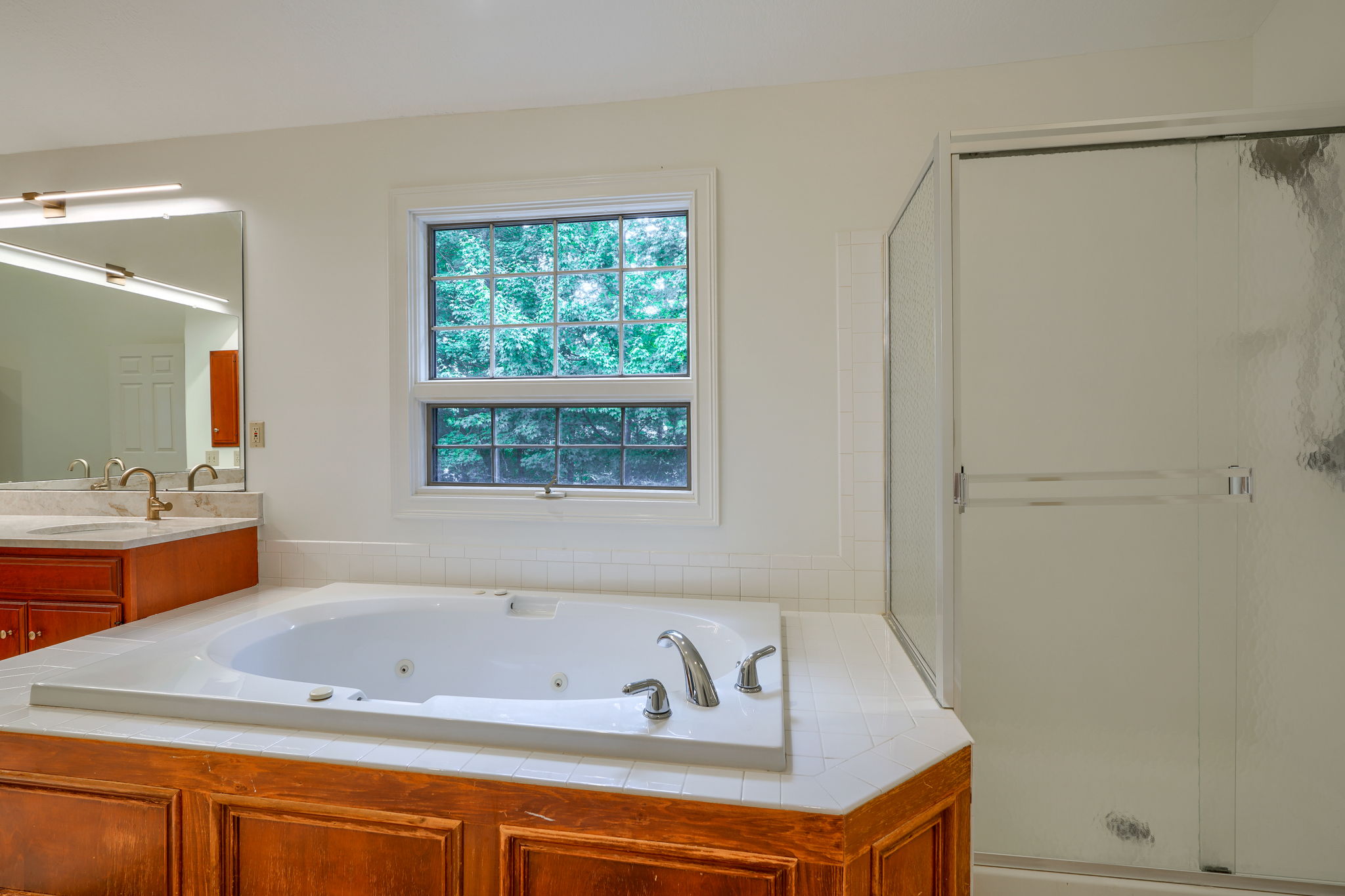 3215 Montclair Ave (55)