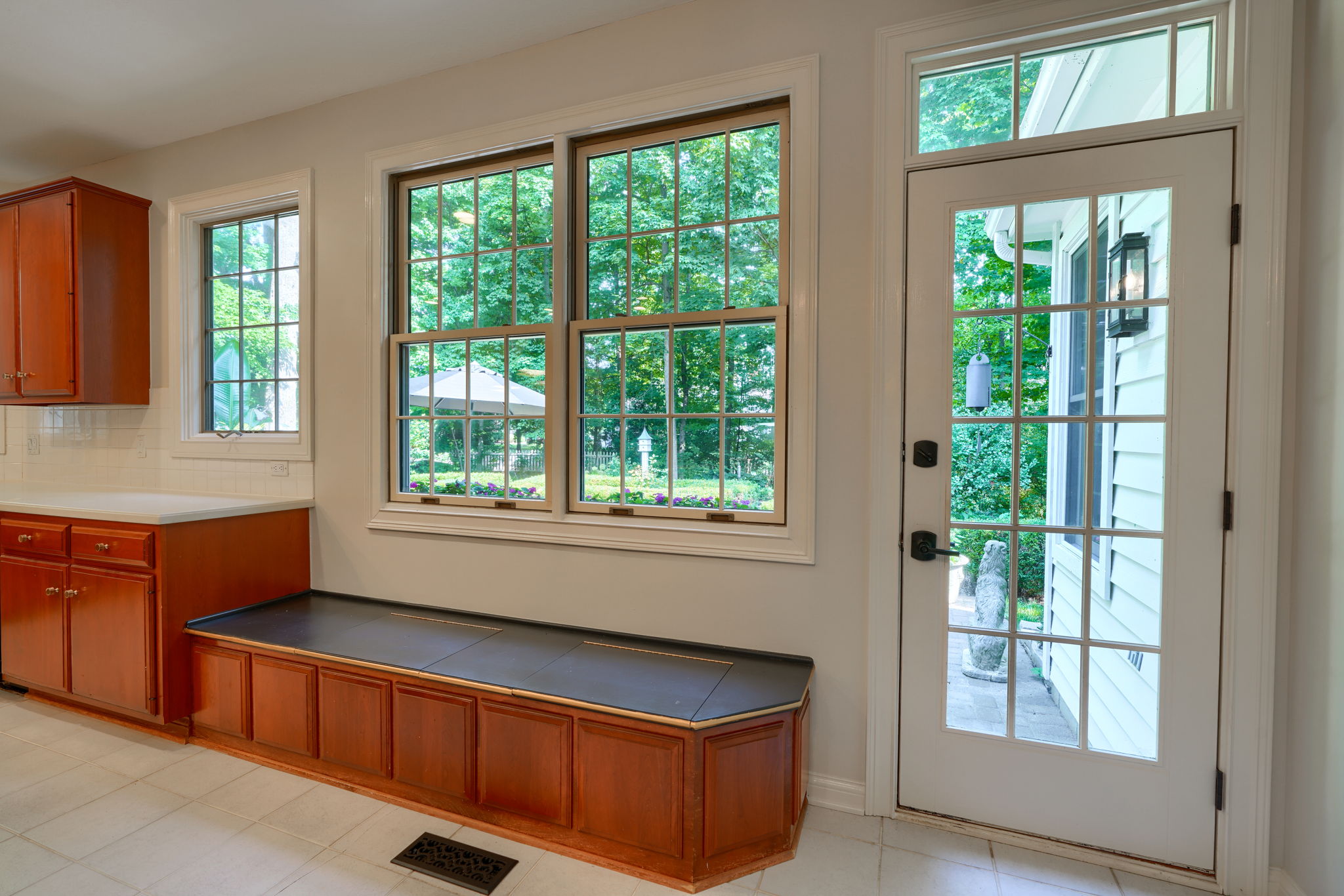 3215 Montclair Ave (23)