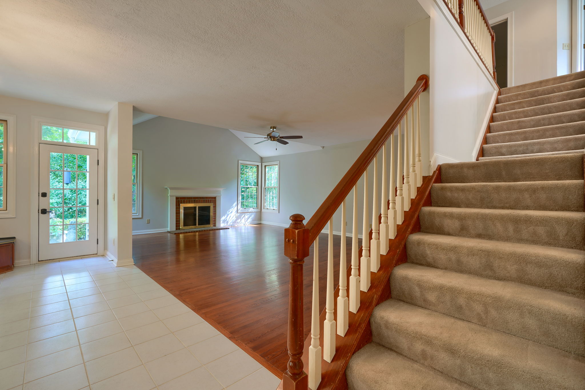 3215 Montclair Ave (40)