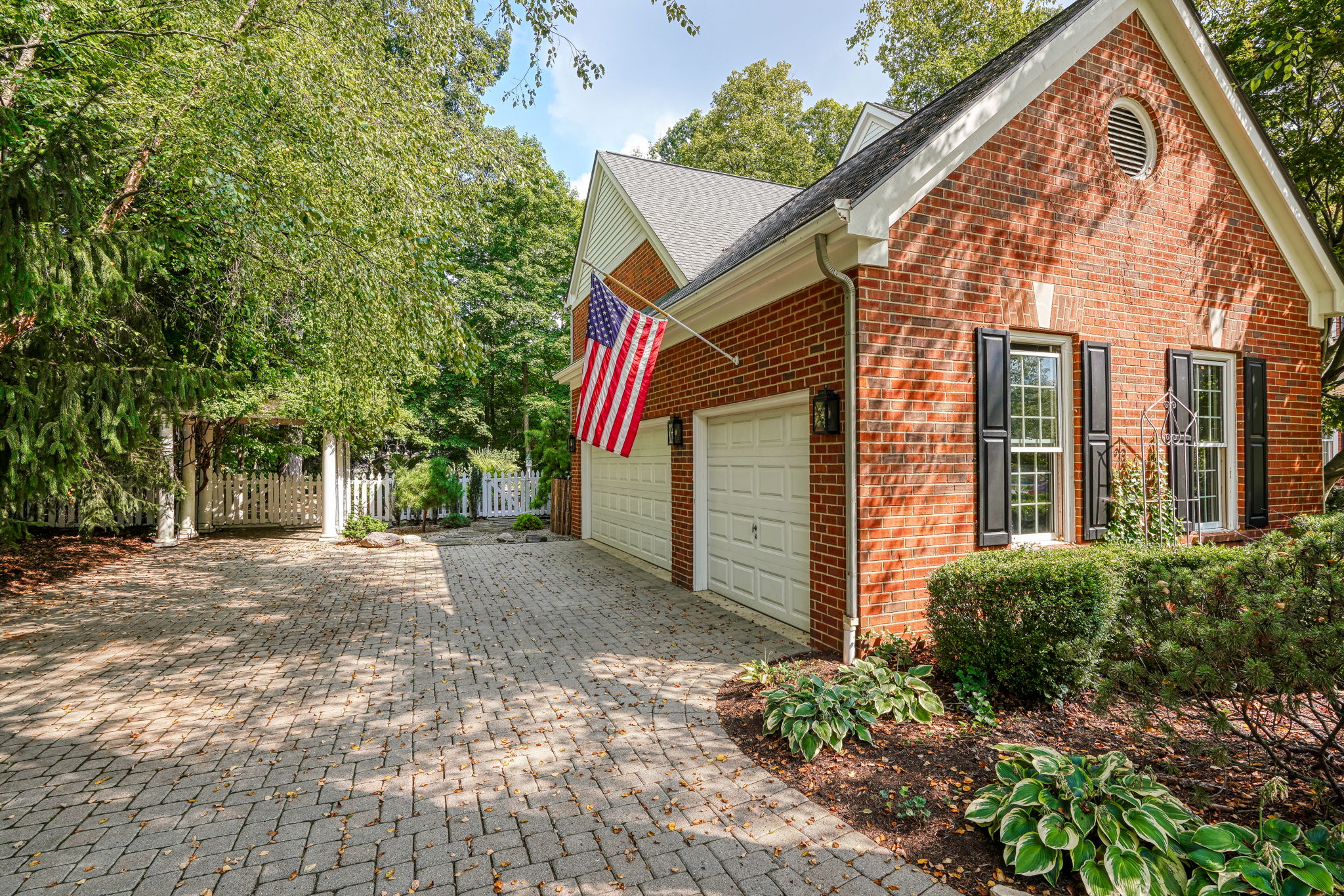 3215 Montclair Ave (14)