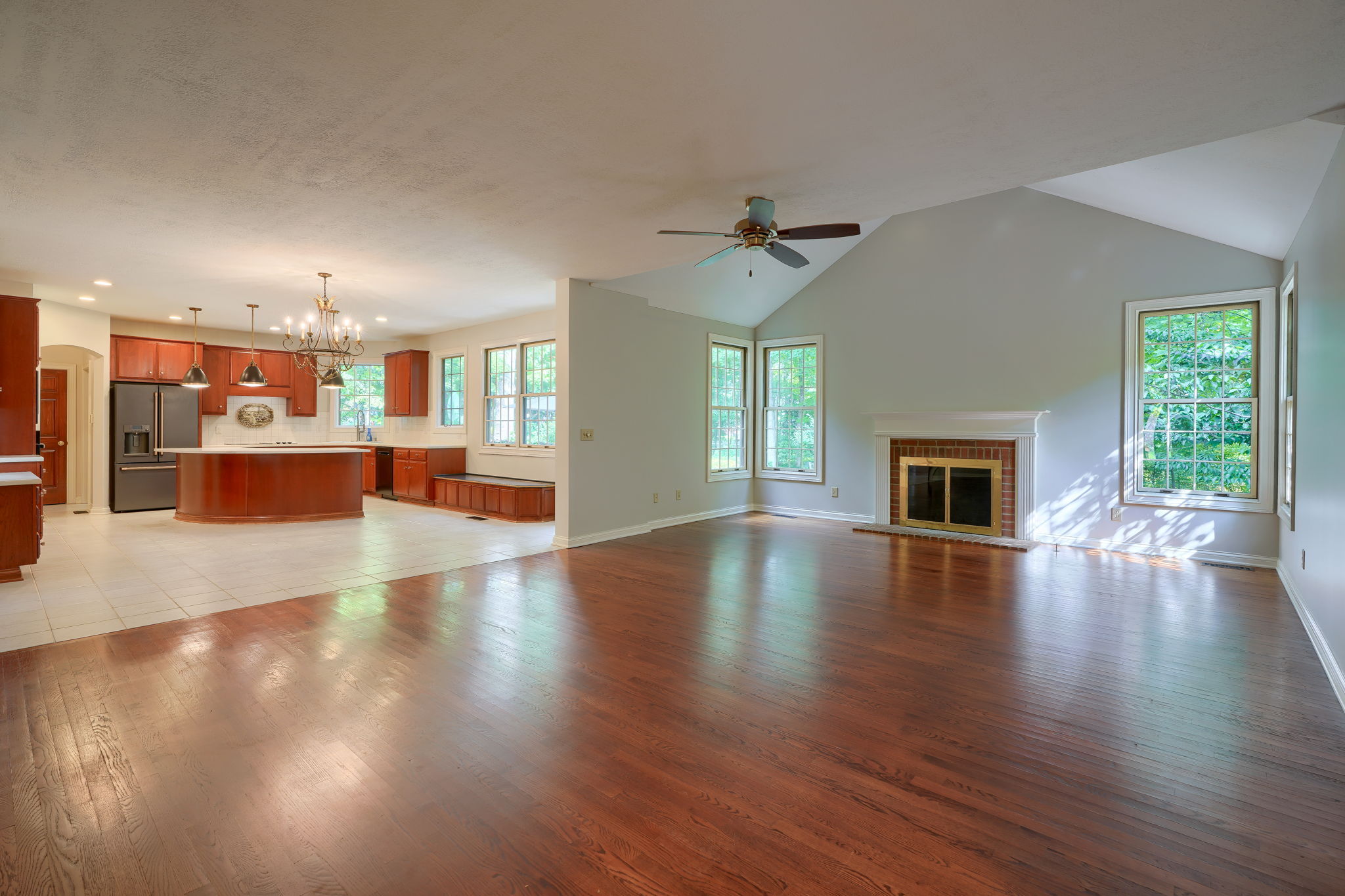 3215 Montclair Ave (27)