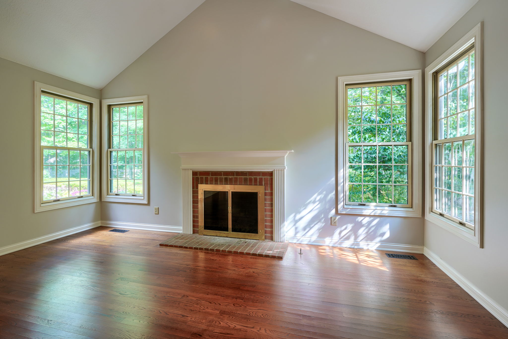 3215 Montclair Ave (28)
