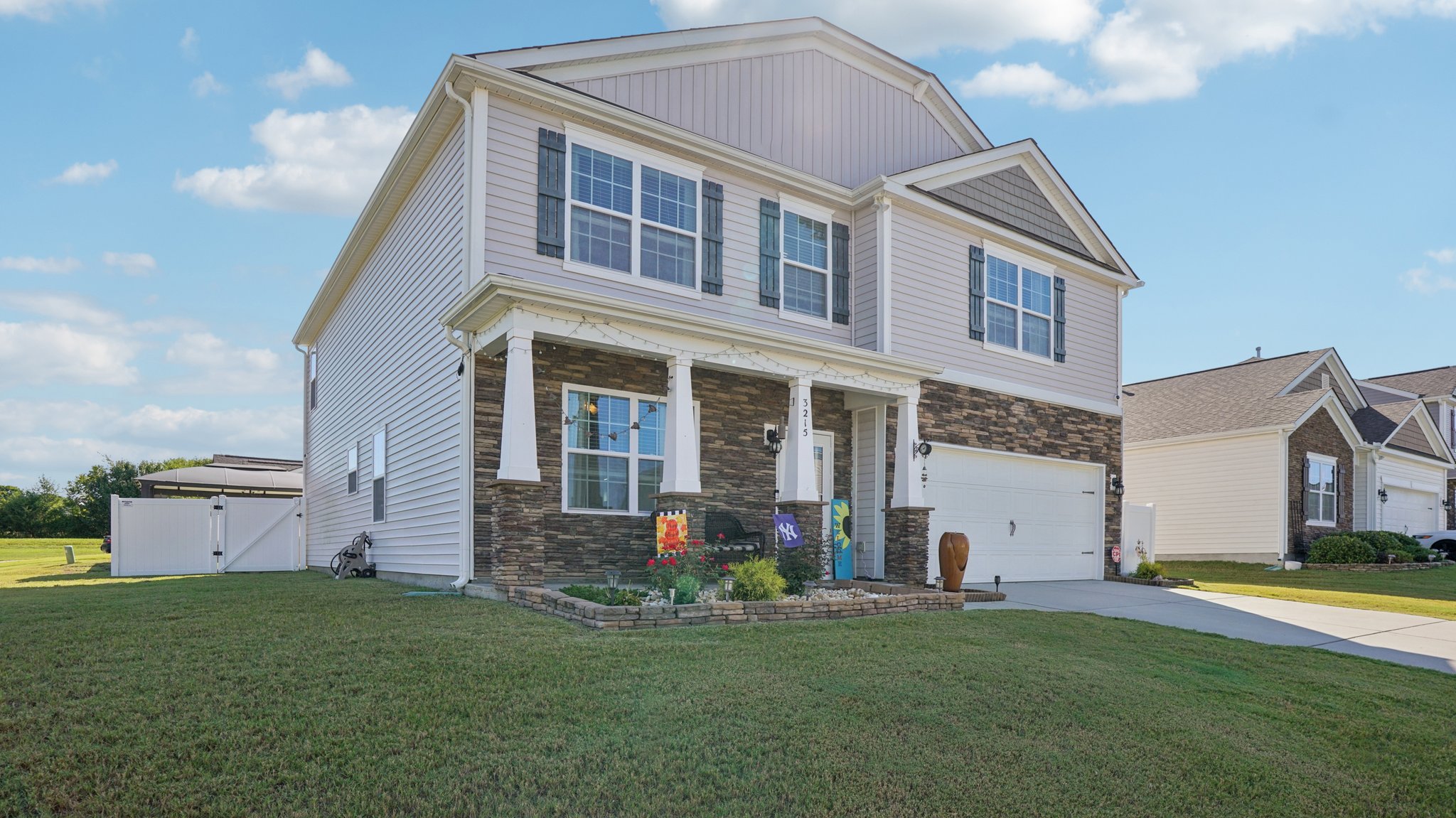 Roan St-S1209-003.jpg