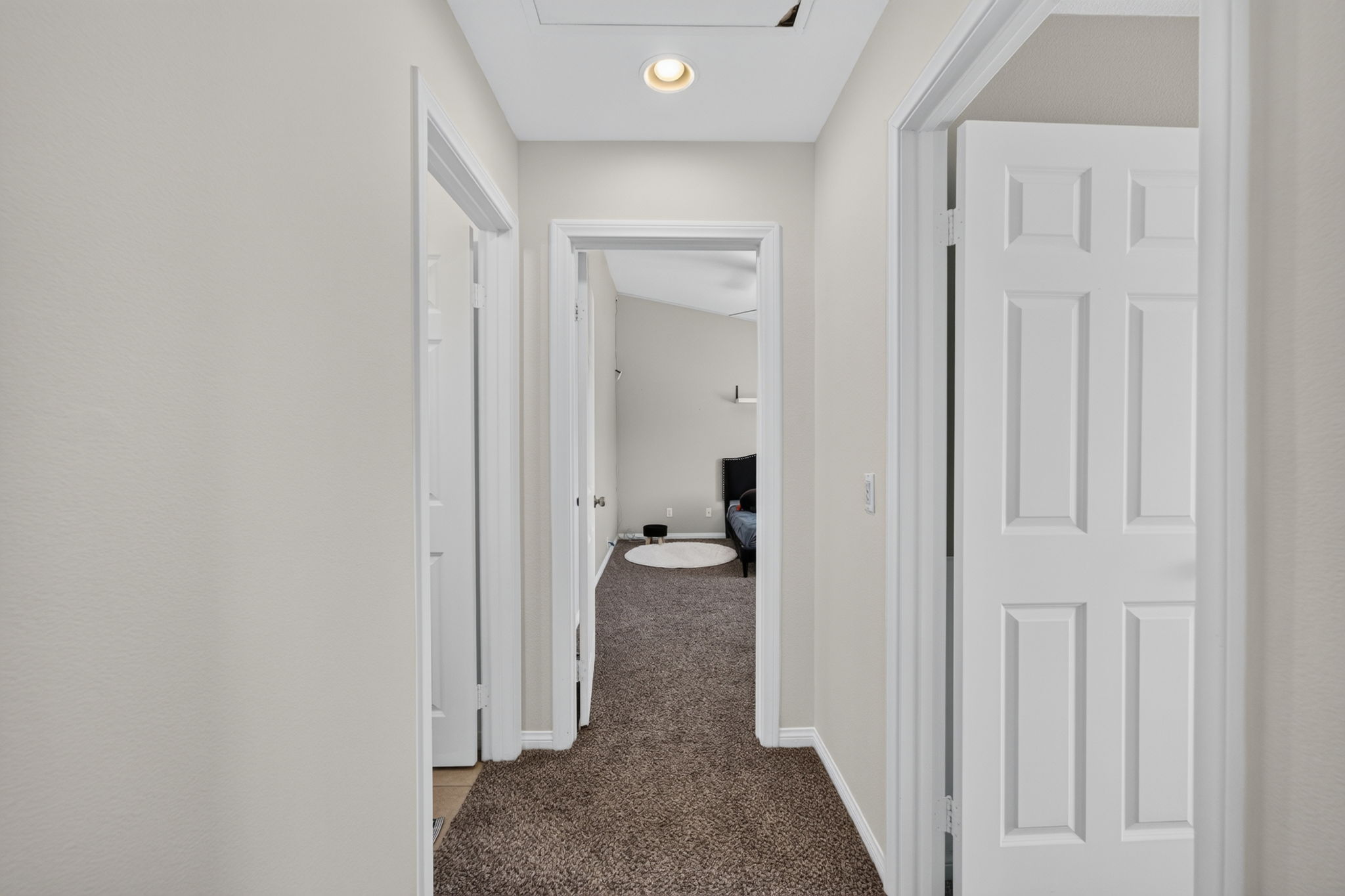 Photo 48
