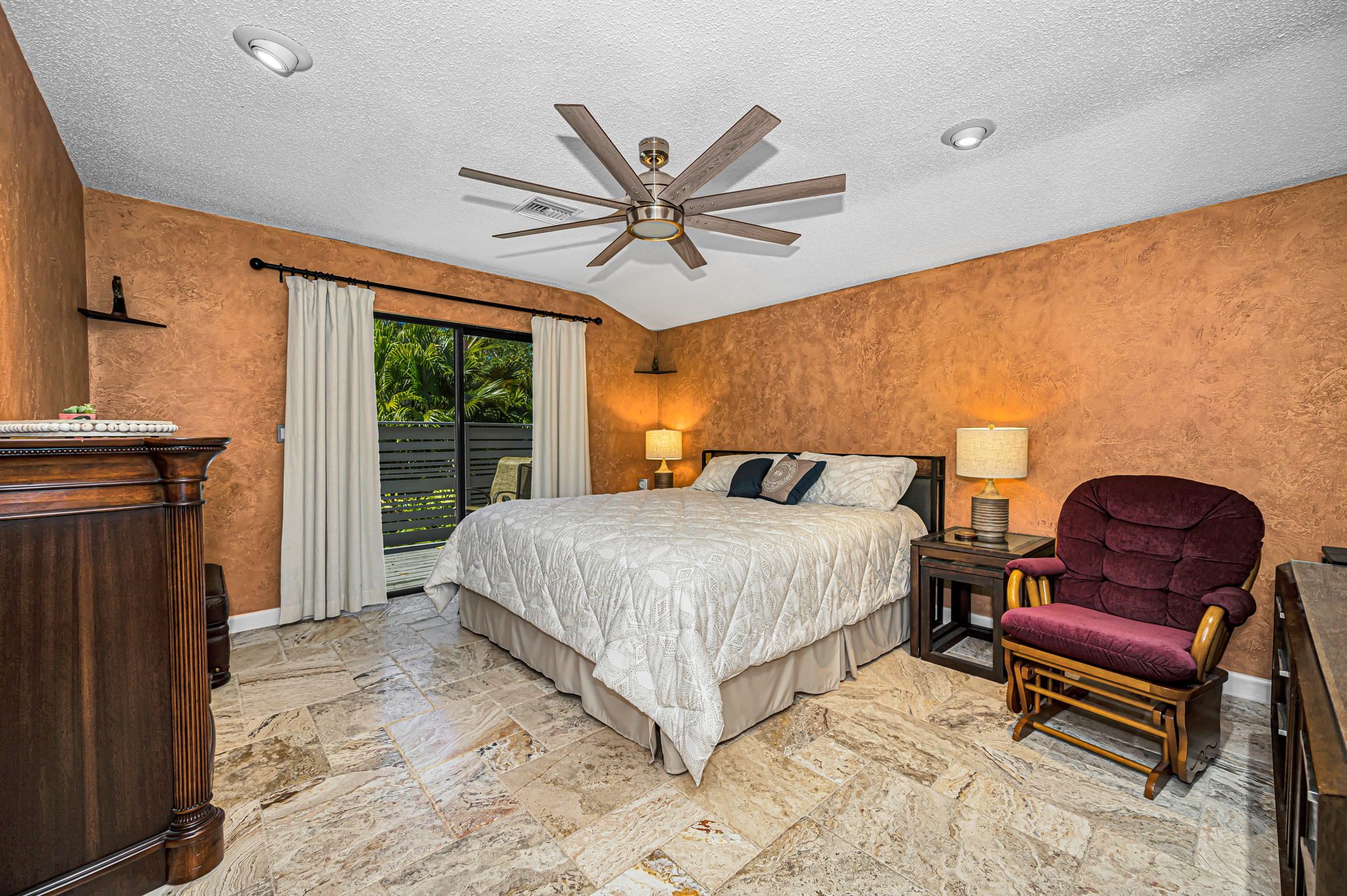 First Floor Guest Bedroom2a