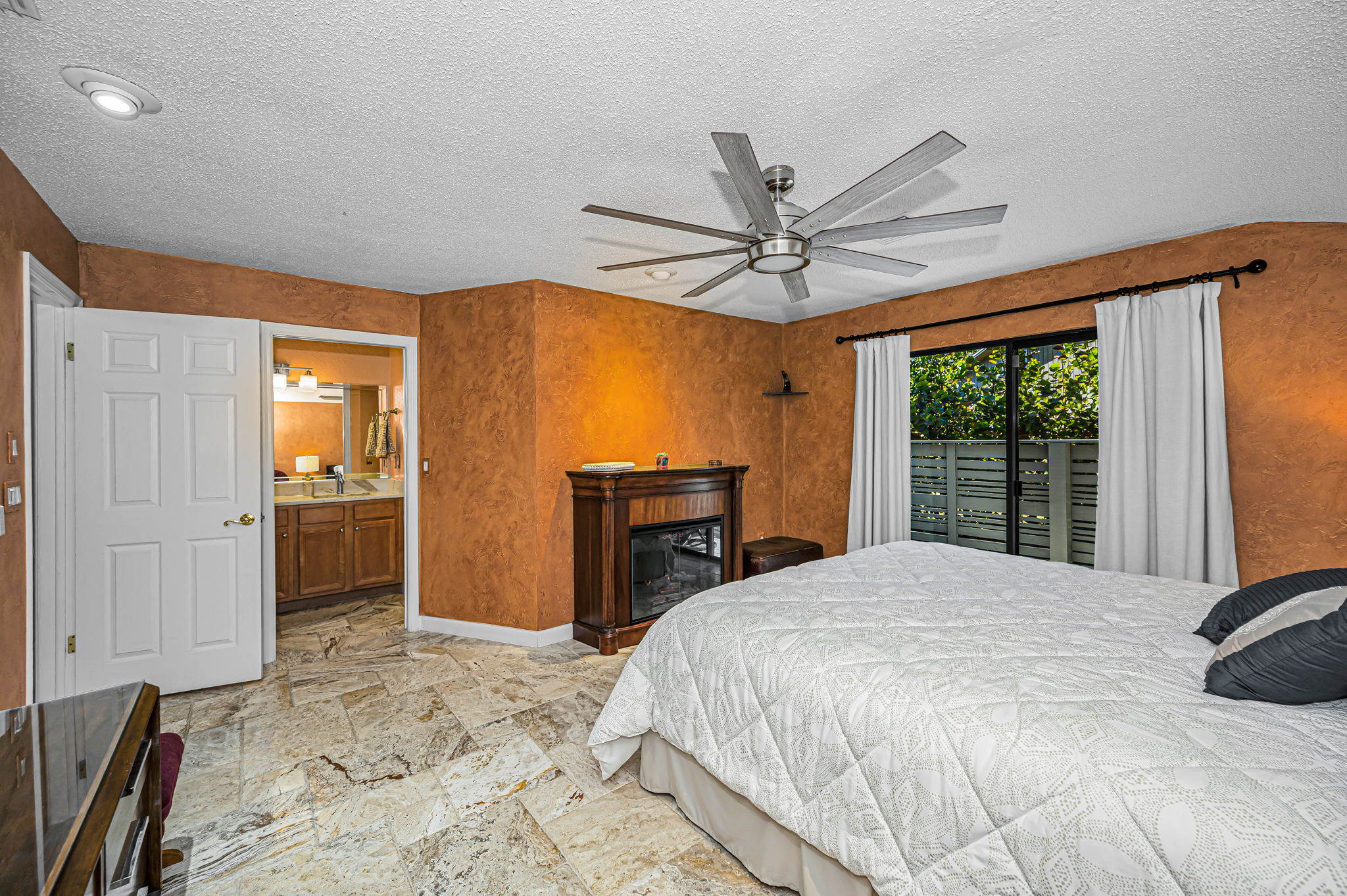 First Floor Guest Bedroom2f