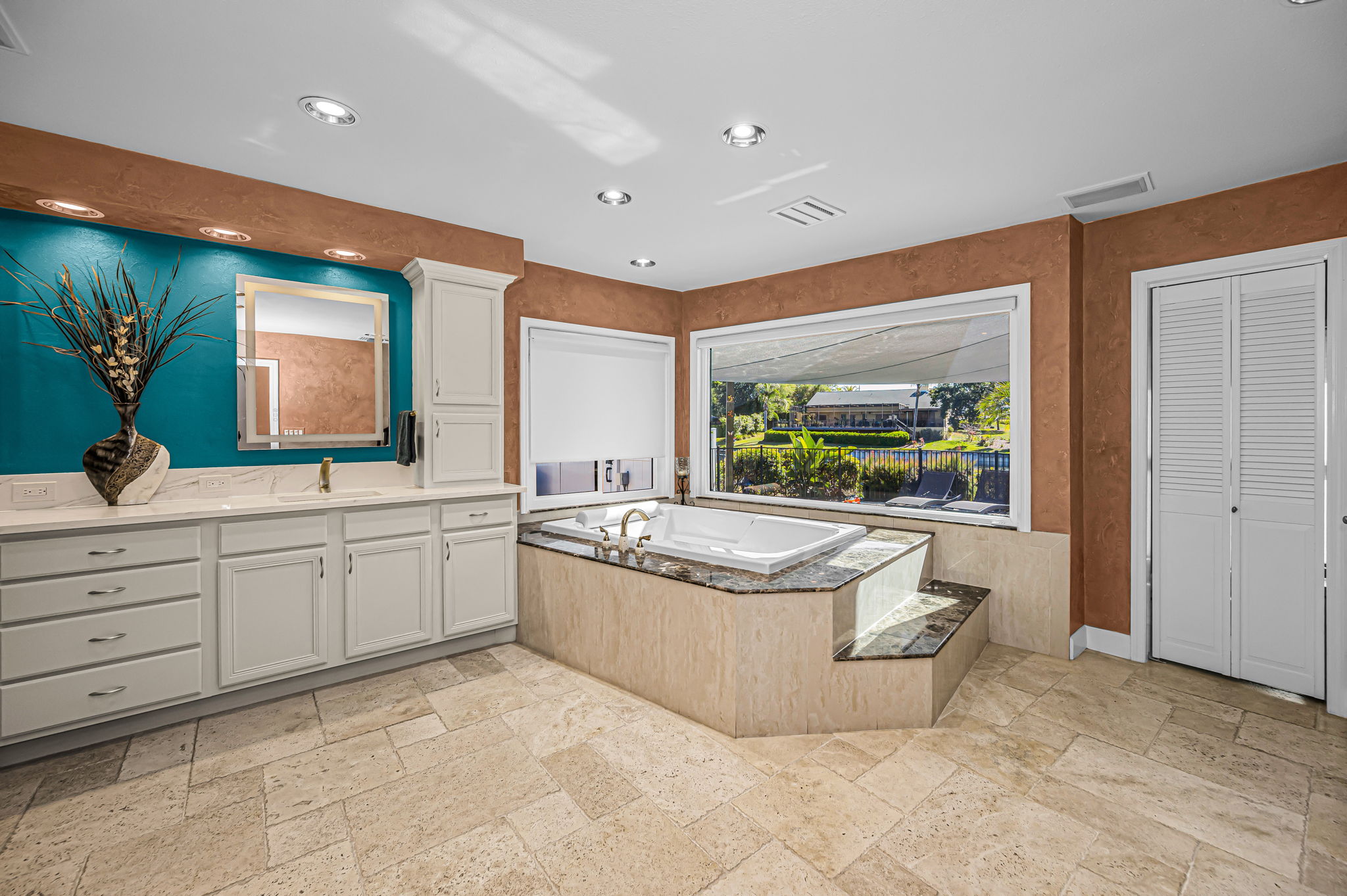 First Floor Primary Bathroom1a