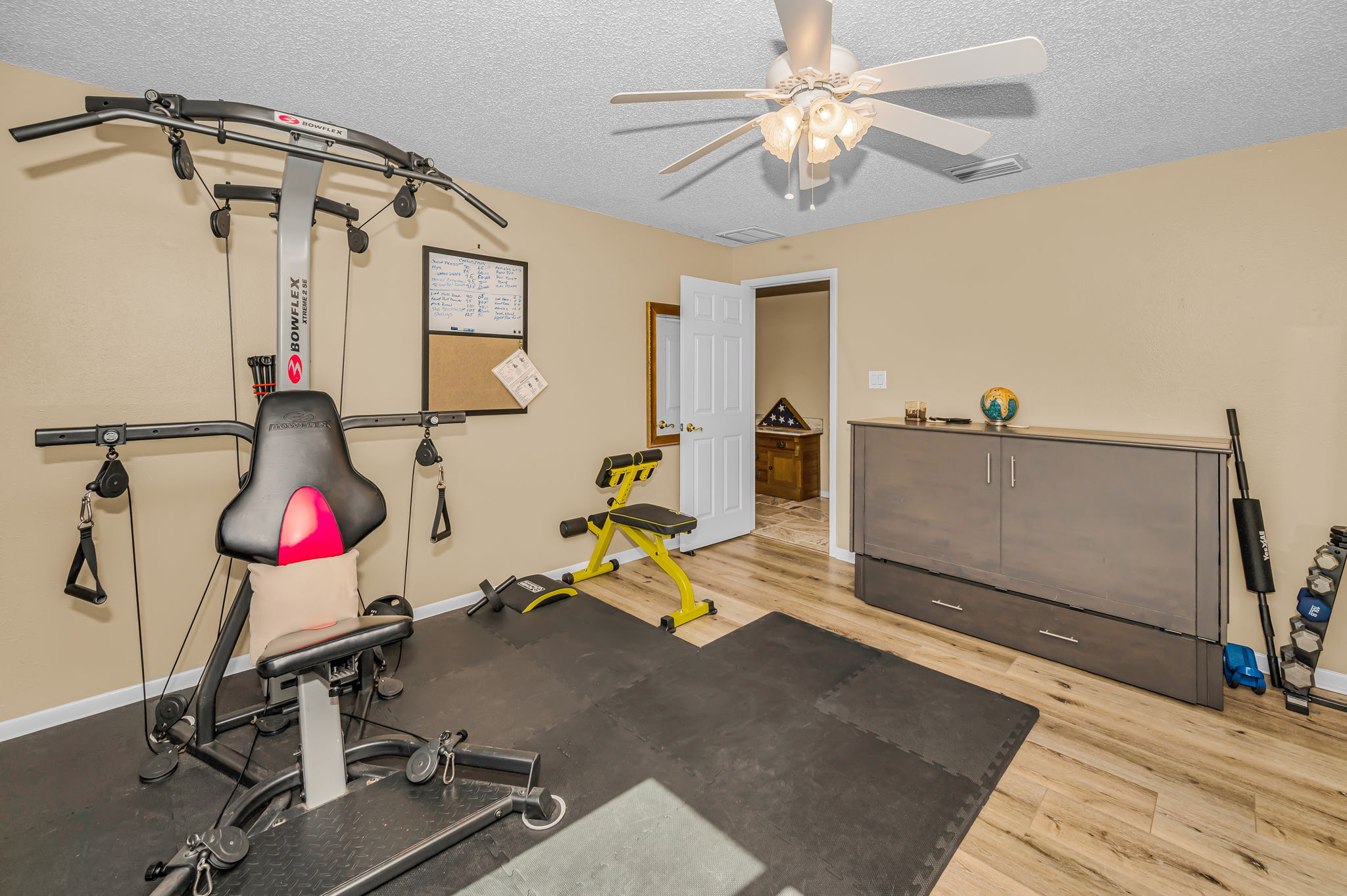 Upper Level Bedroom4b