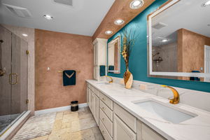 First Floor Primary Bathroom1e