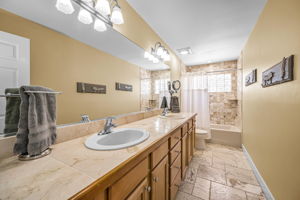 Upper Level Bathroom4