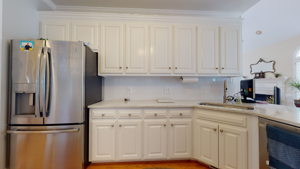 Photo 48