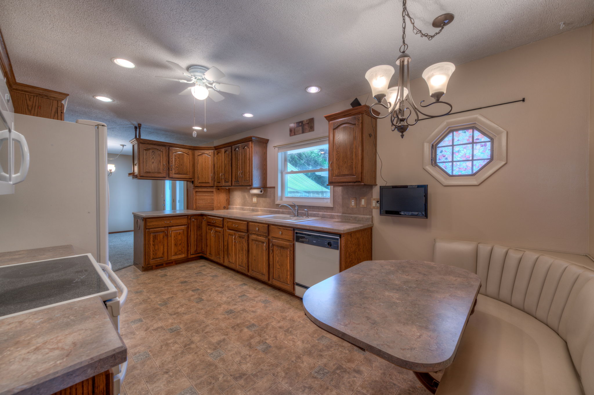 Dining Room/Kitchen