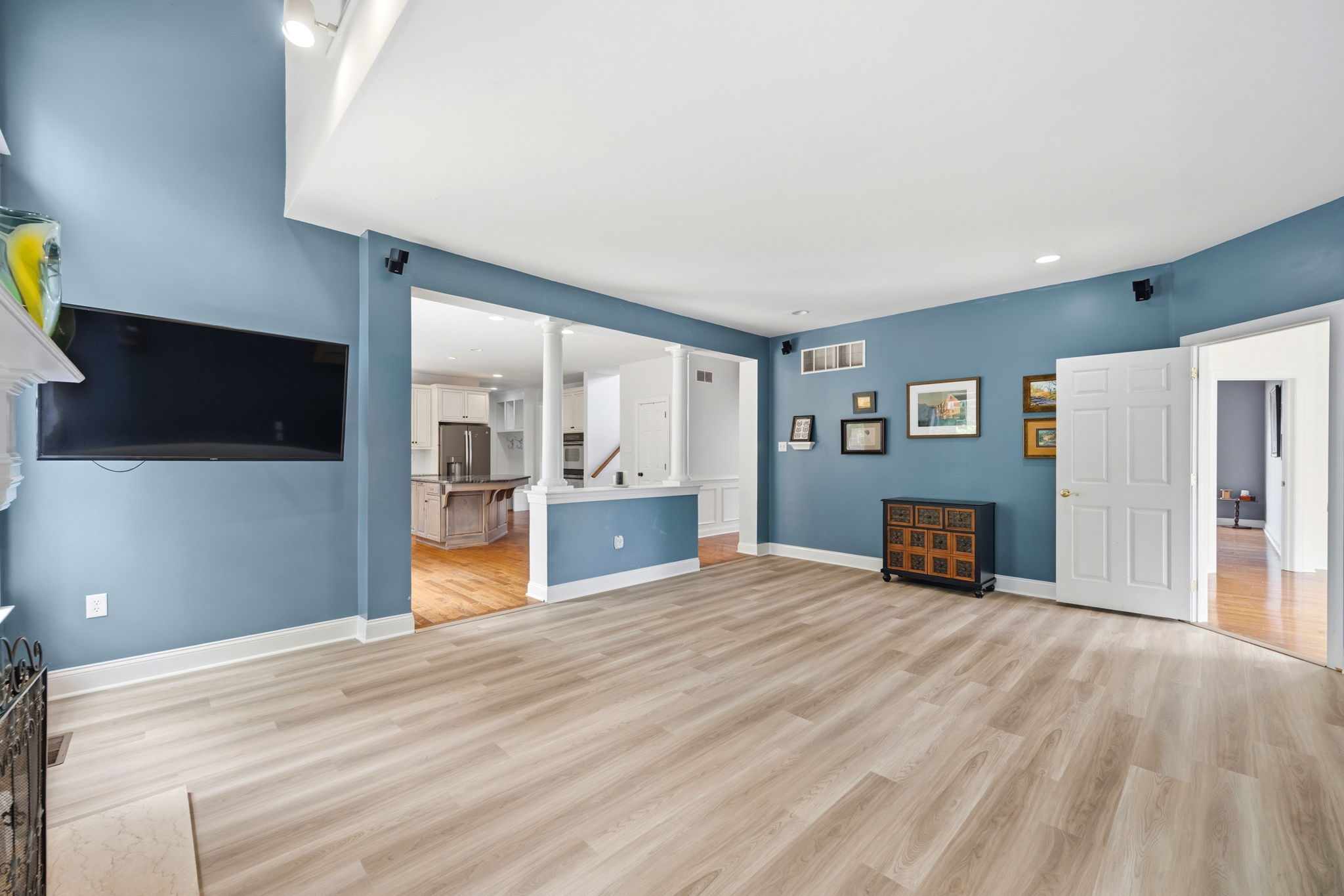 Interiors (15)