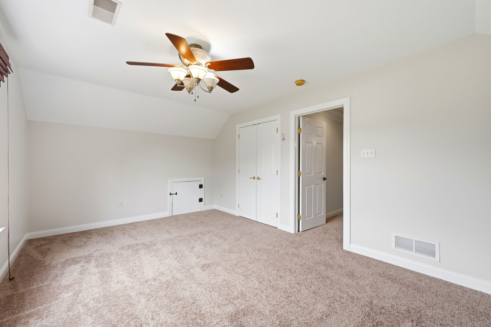 Interiors (68)