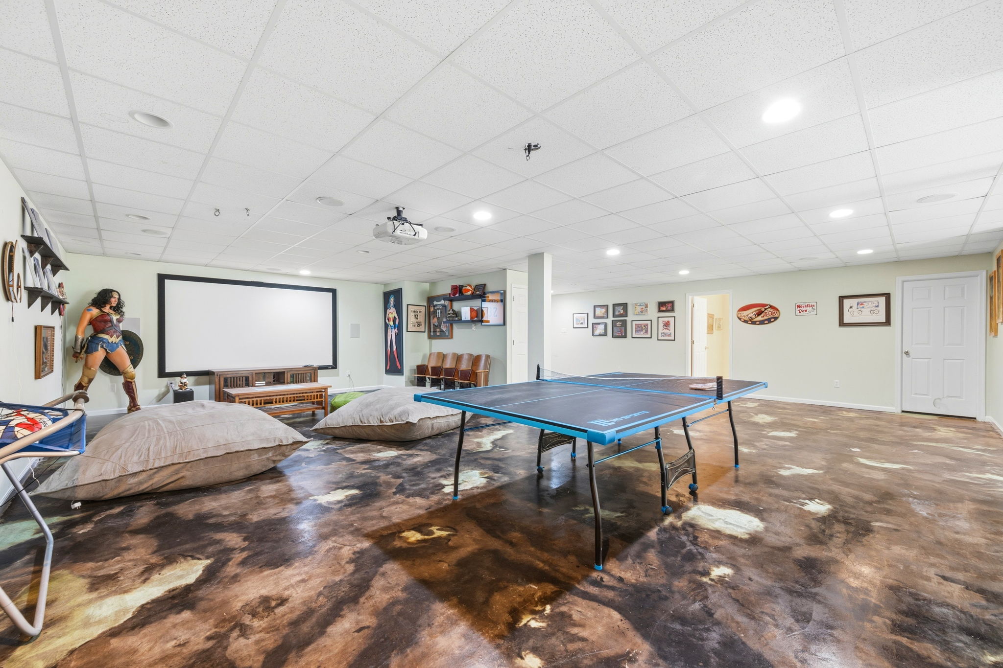 Interiors (72)