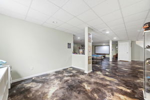 Interiors (77)