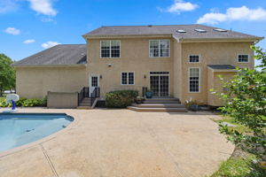 Rear Exteriors (9)