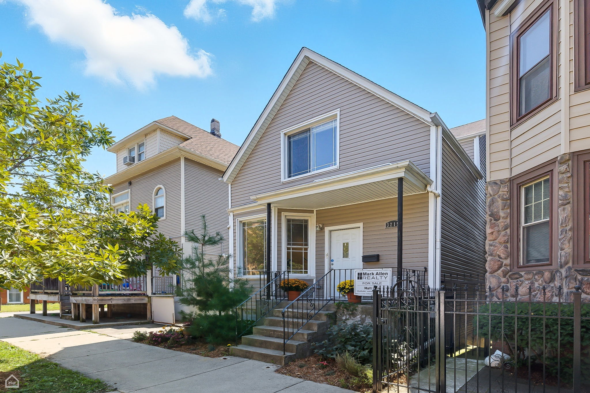 3219 W Disckens_091025_001