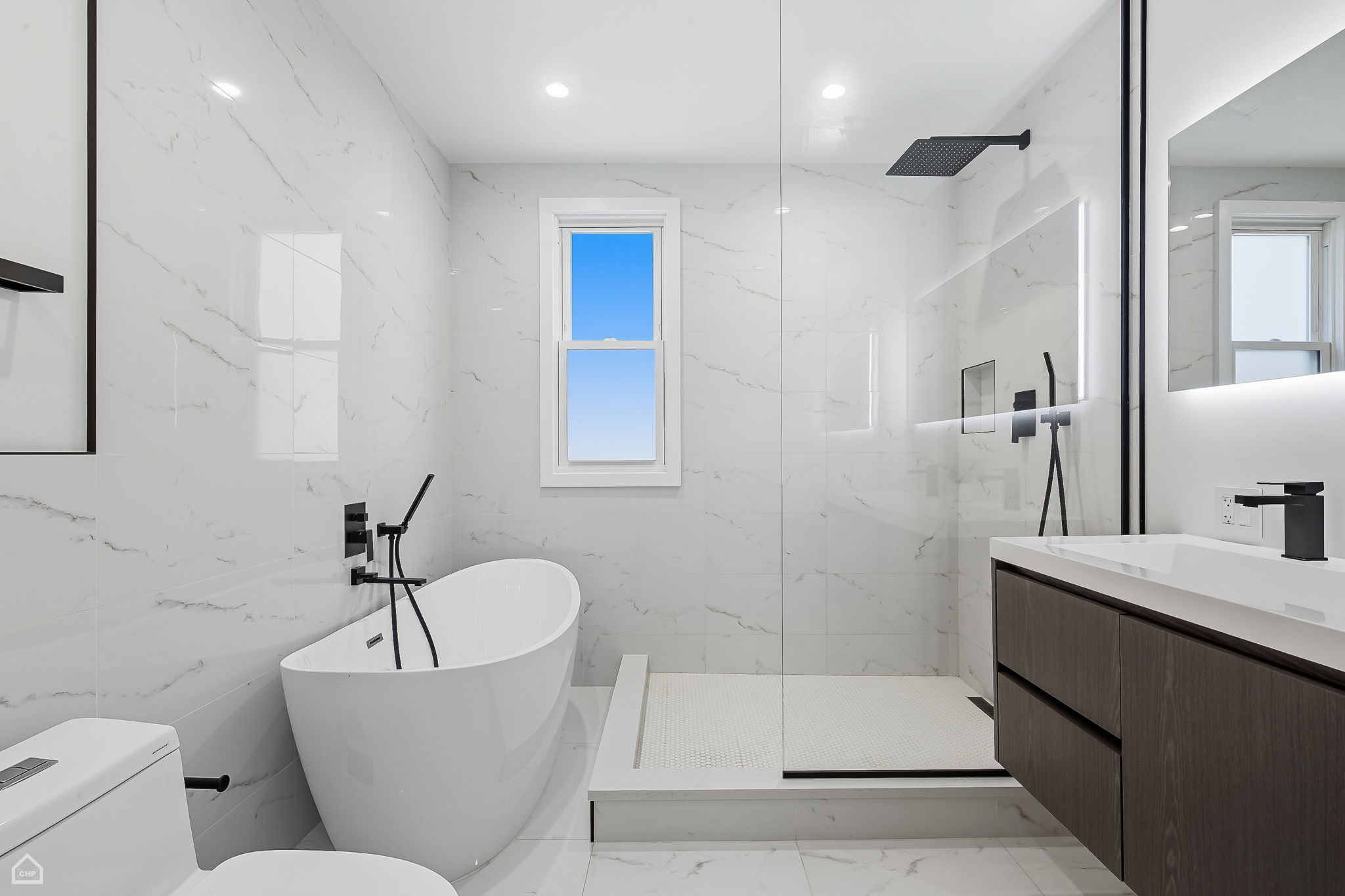 3219 W Disckens_091025_016