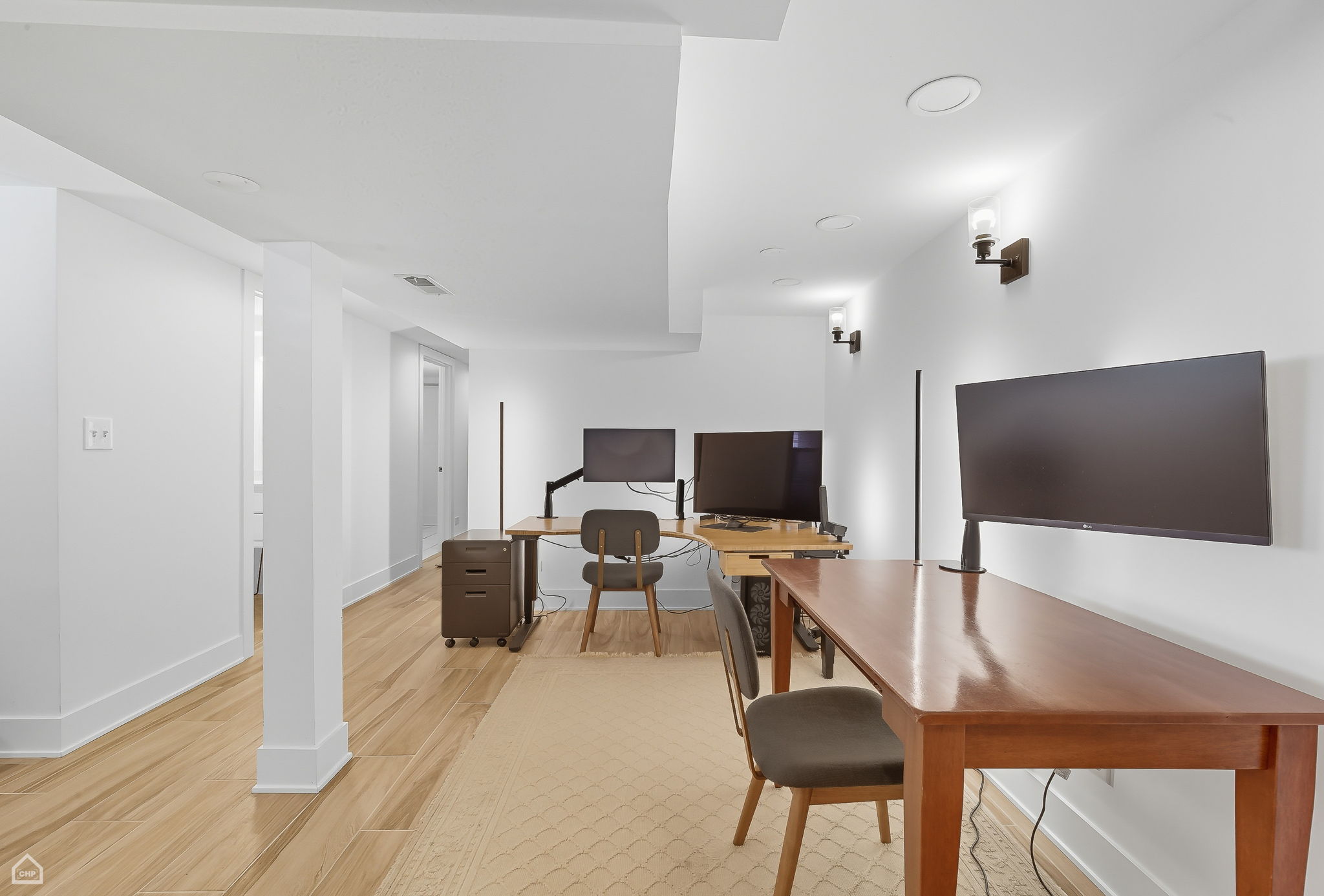 3219 W Disckens_091025_030