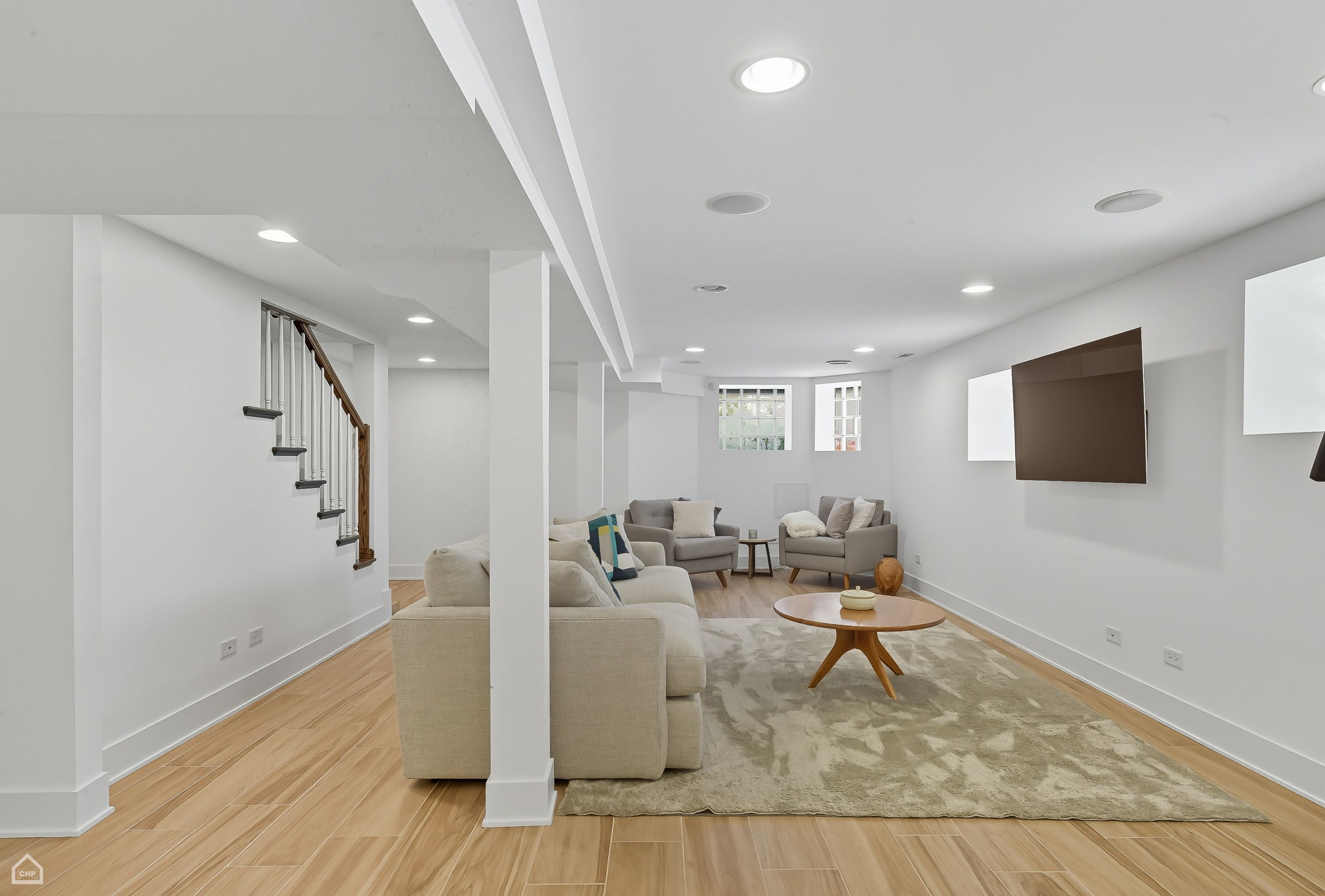 3219 W Disckens_091025_044