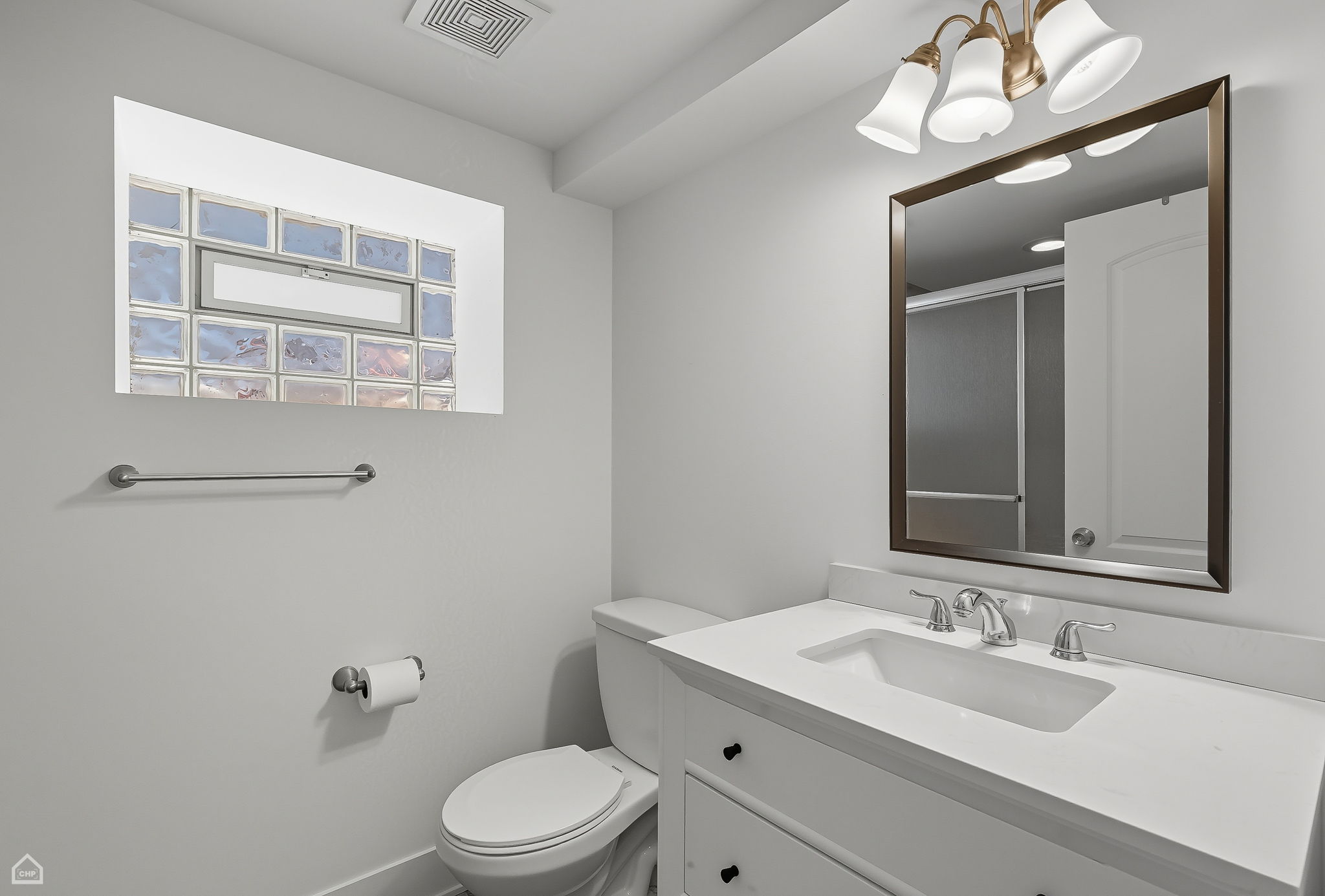 3219 W Disckens_091025_045