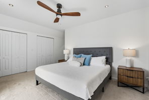 3219 W Disckens_091025_042