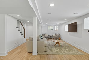 3219 W Disckens_091025_044