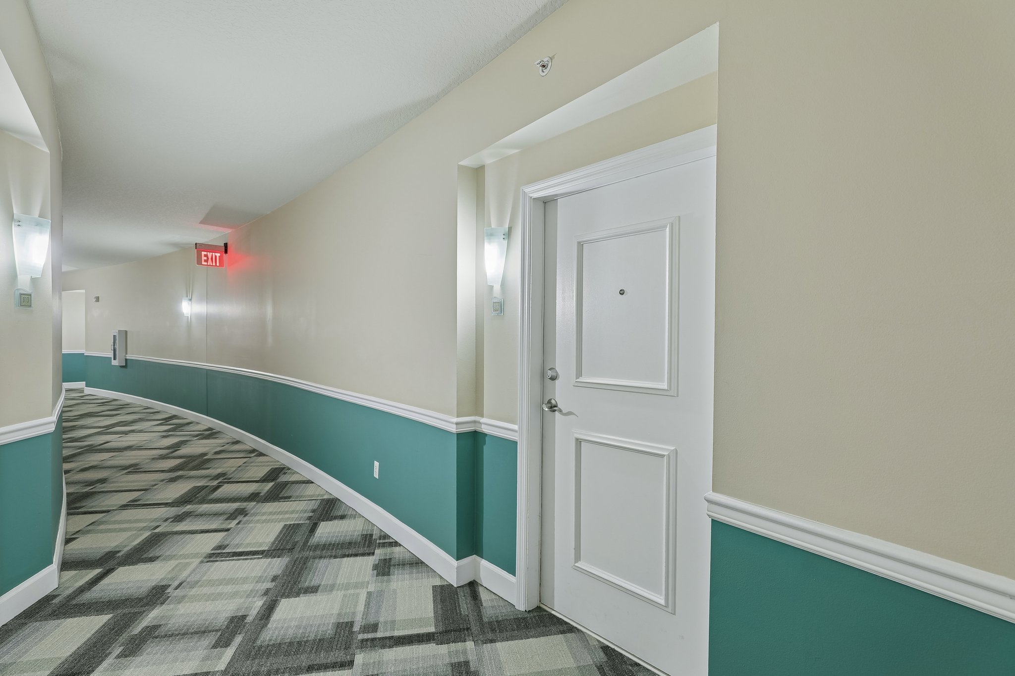 E Central Blvd 806-S3107-007.jpg