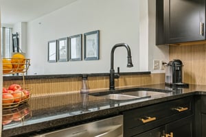 E Central Blvd 806-S3107-016.jpg