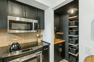E Central Blvd 806-S3107-020.jpg