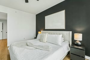 E Central Blvd 806-S3107-025.jpg
