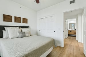 E Central Blvd 806-S3107-031.jpg