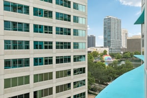 E Central Blvd 806-S3107-038.jpg