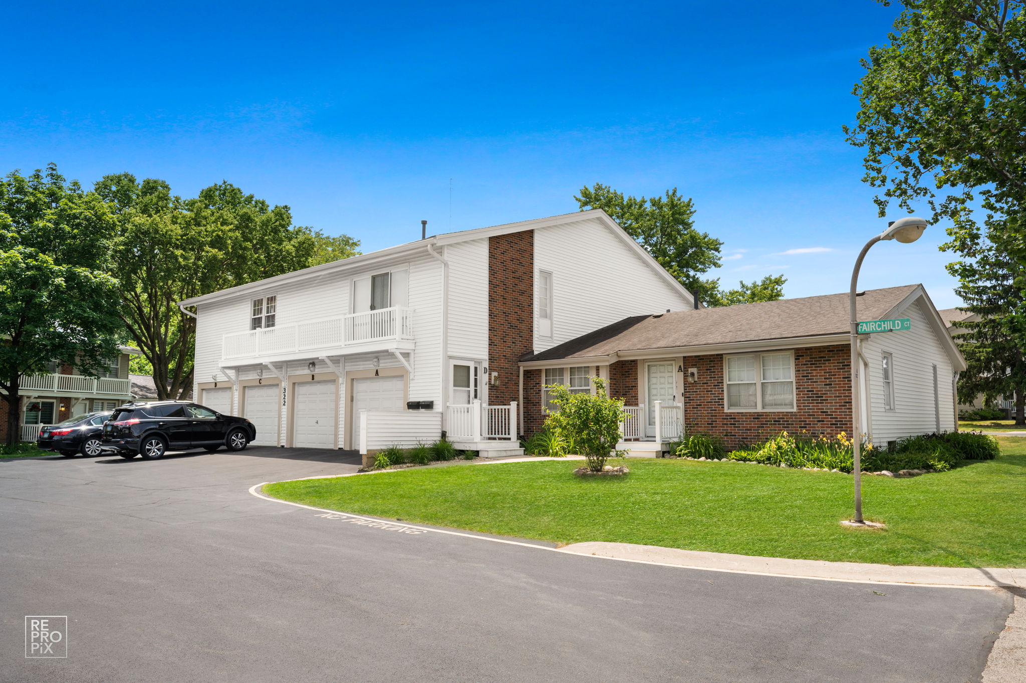 322 Fairchild Ct B, Bloomingdale, IL 60108_001