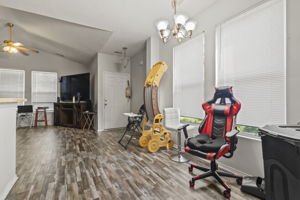  Photo 23