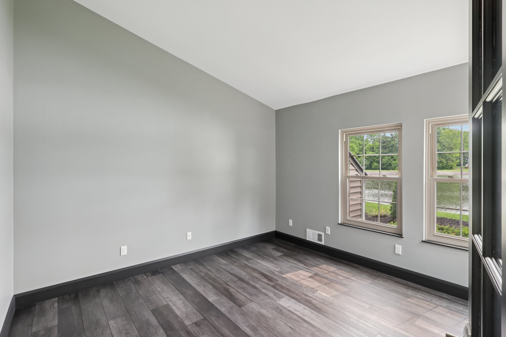 N Bayshore Dr-0206-038.jpg