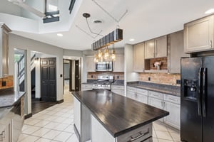 N Bayshore Dr-0206-021.jpg