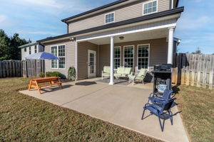 Covered Porch & Patio