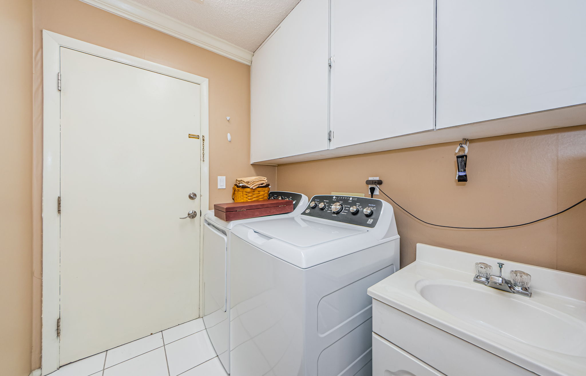 Laundry Room 1-2