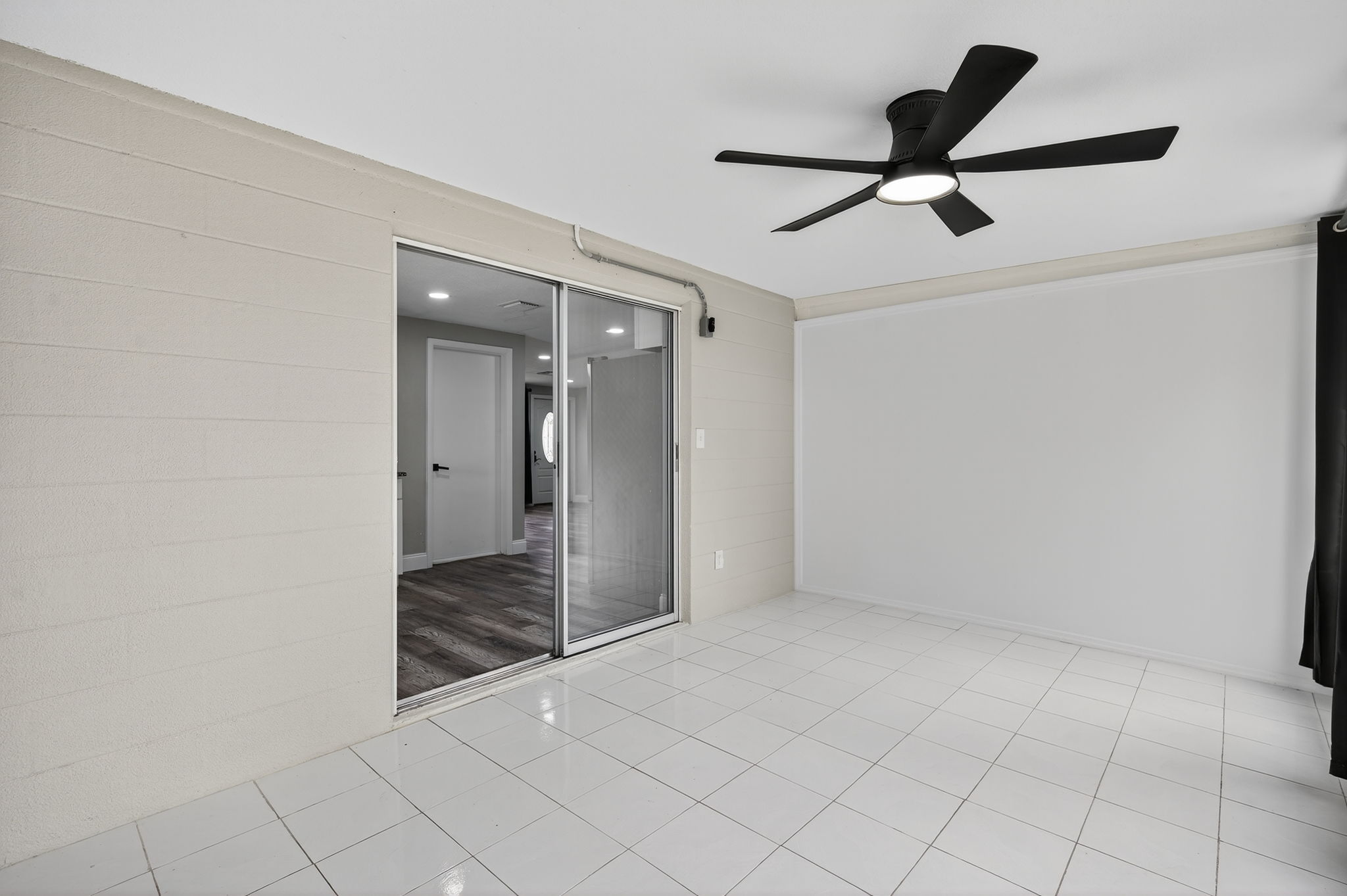 Interiors (26)