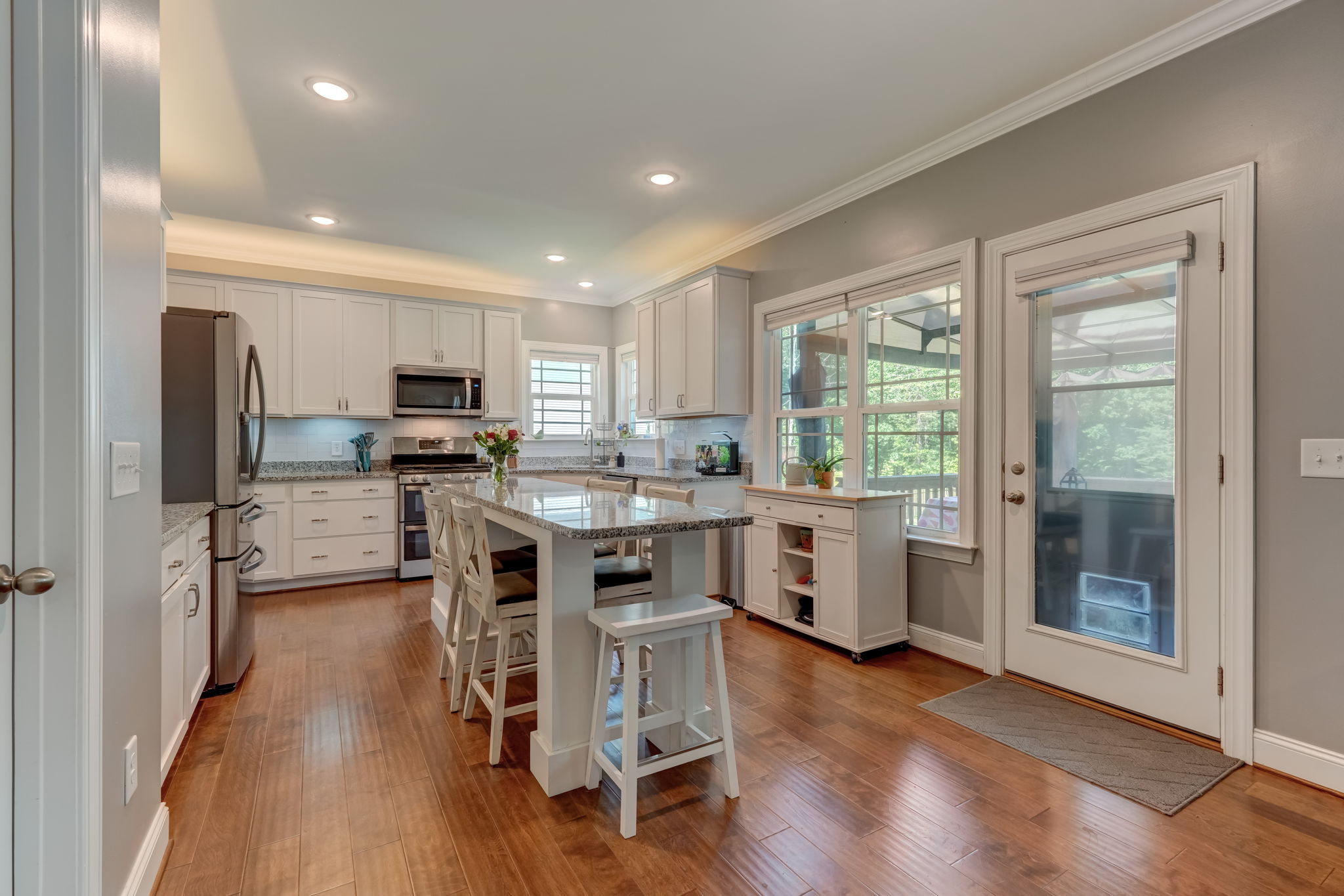Kitchen/Breakfast Bar