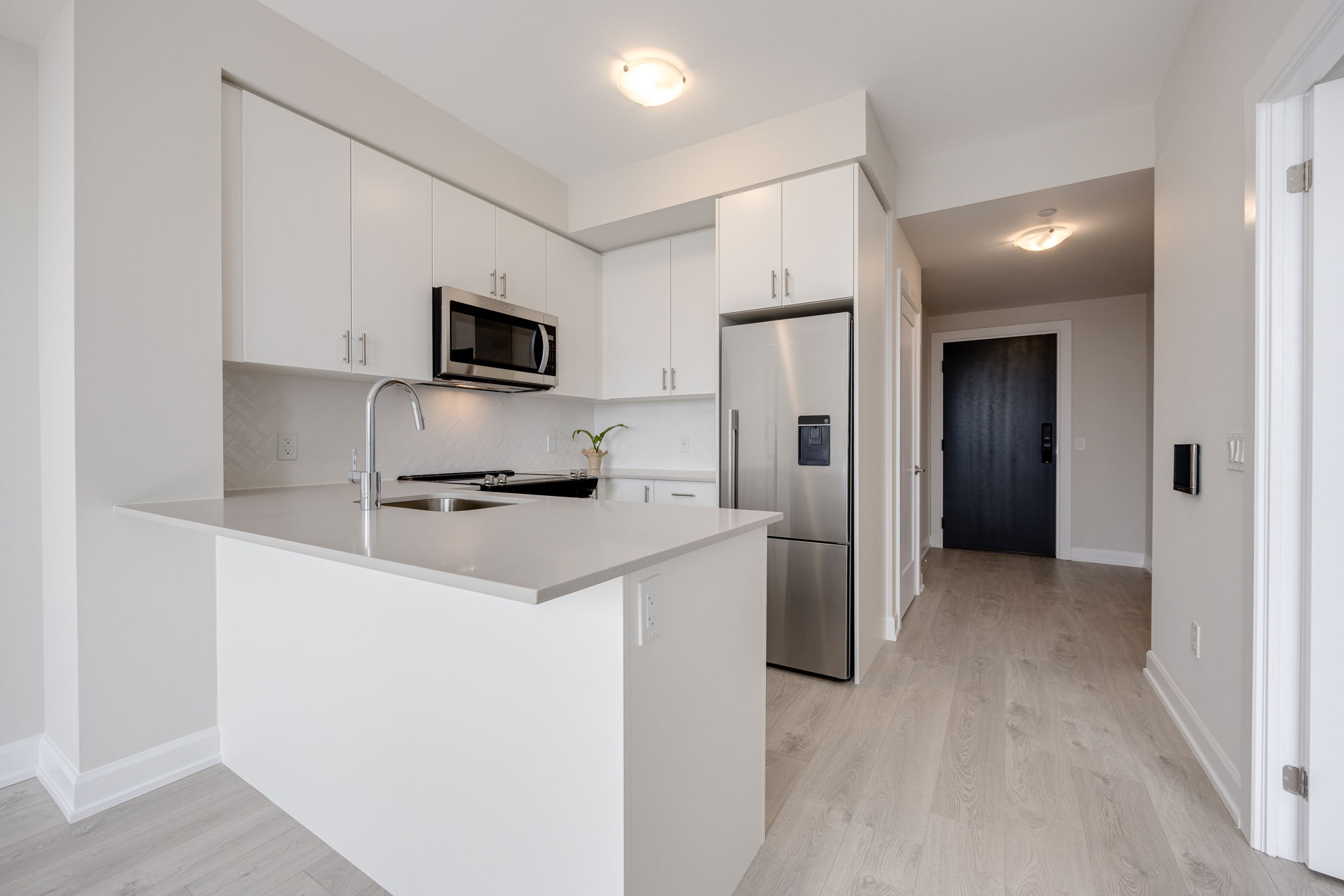 Oakville property showcase — delivered property photograph 6