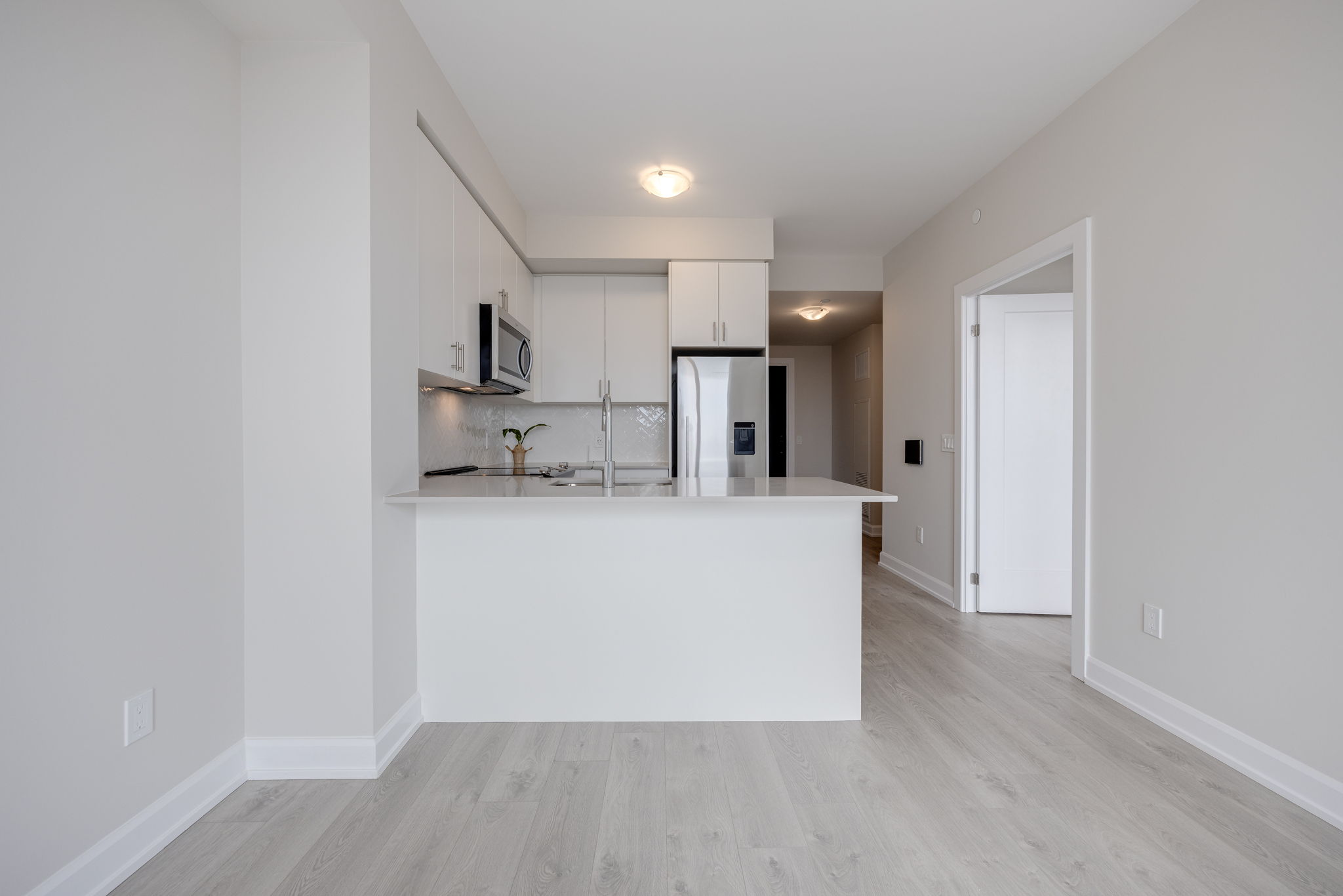 Oakville property showcase — delivered property photograph 7