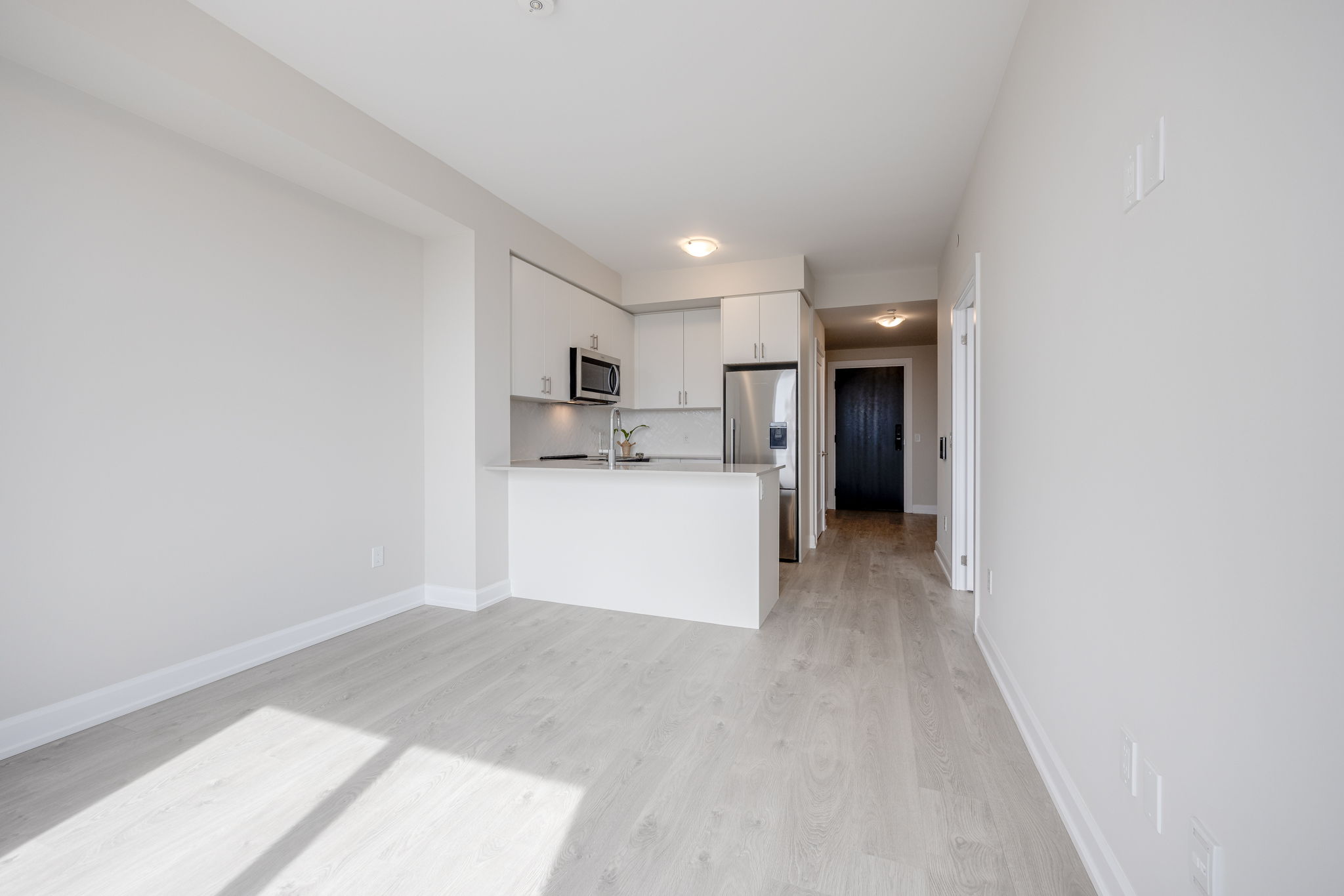 Oakville property showcase — delivered property photograph 9