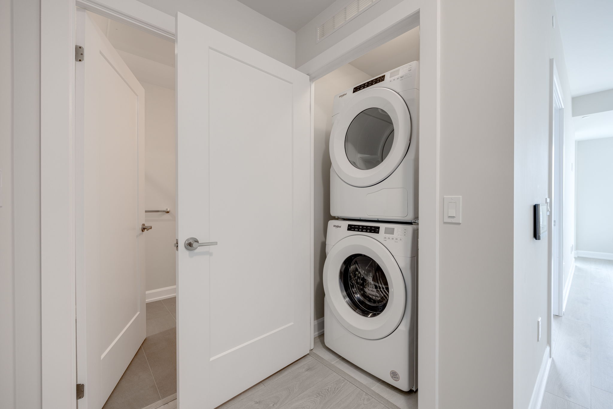 Oakville property showcase — delivered property photograph 15