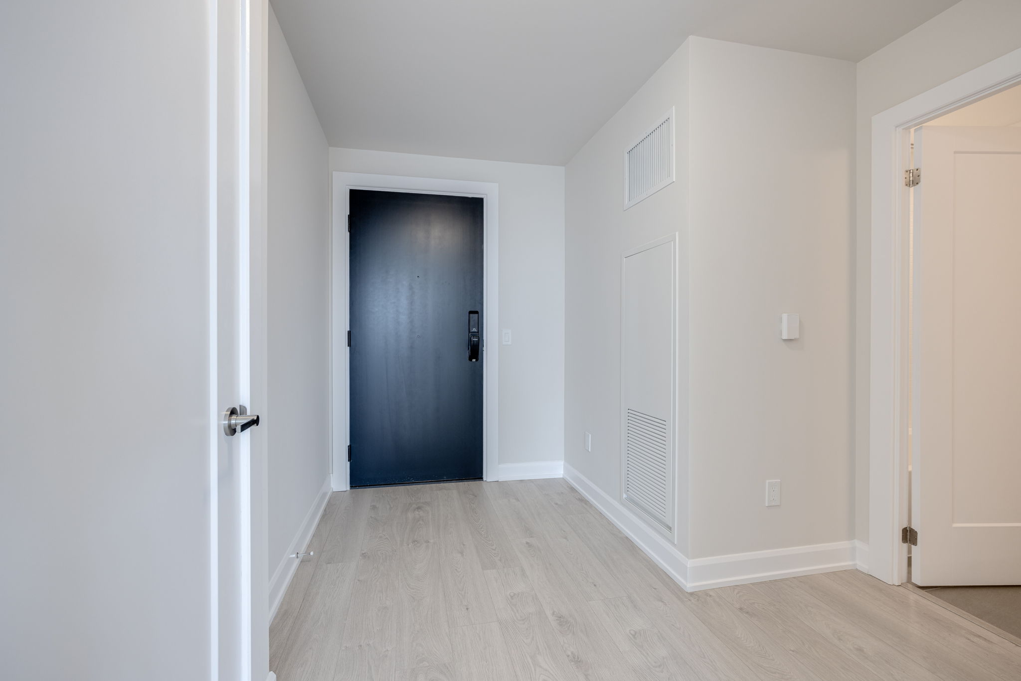 Oakville property showcase — delivered property photograph 17
