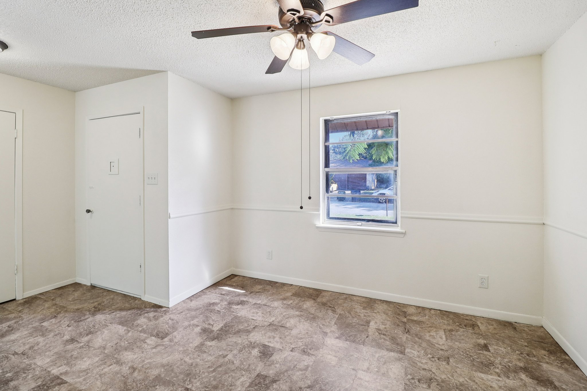 Hummingbird Ln-S0310-008.jpg